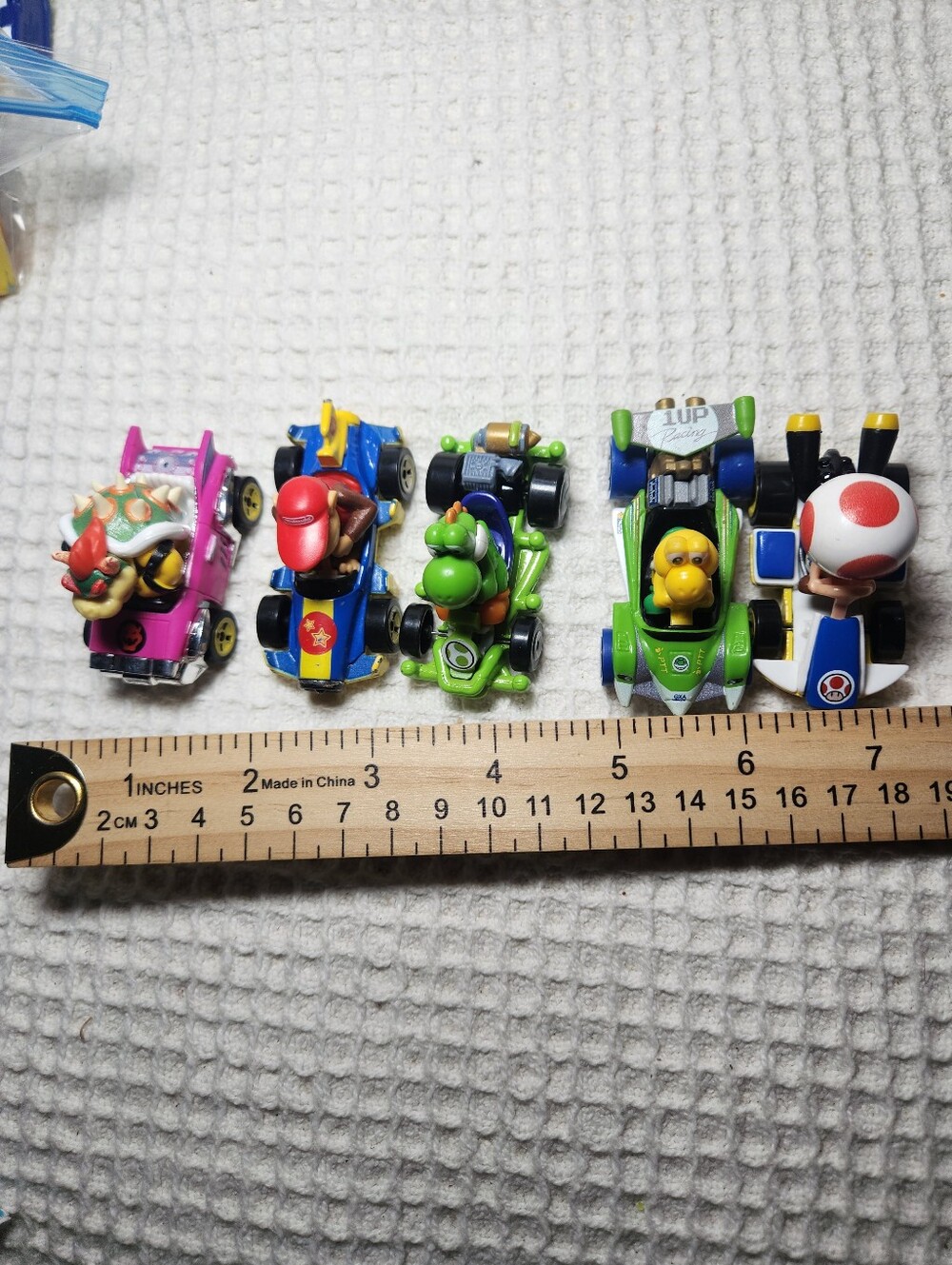 Hot Wheels Nintendo Mario Kart die-cast Set Of 5 - Picture 2 of 11
